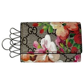 Gucci Beige GG Supreme Keycase Beige