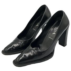 Escarpins Prada en cuir noir à talon bloc Noir