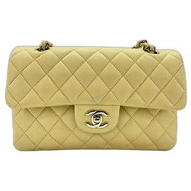Borsa a spalla Chanel Matelassé Gialla Giallo