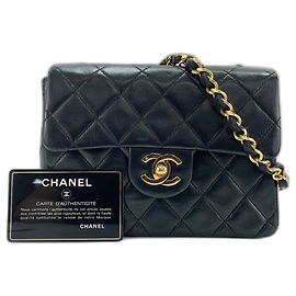 Borsa a tracolla Chanel Mini Matelassé in Nero Nero