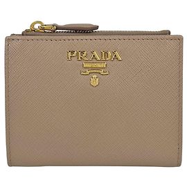 Prada Beige Saffiano Lux Bi-Fold Geldbörse Beige