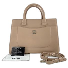 Bolsa de mão Chanel Executive em rosa Rosa