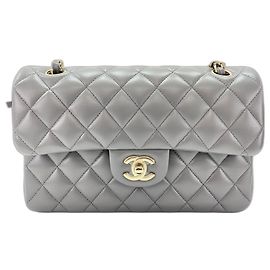Bolsa de ombro Chanel Matelassé em cinza Marrom