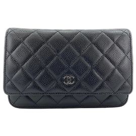 Borsa a tracolla Chanel Matelassé in nero Nero