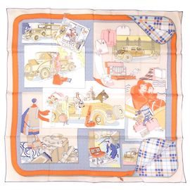 Hermès Lenço Hermes Carre 70: Elegância e Conforto em Automóvel Azul Multicor Bege Laranja