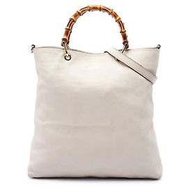 Saco shopper Gucci em couro de bezerro branco com alça de bambu Branco
