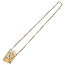 Colgante de botella de perfume Chanel CC No.5 en metal Dorado