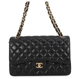Borsa a tracolla Chanel Matelassé in pelle d'agnello Nero