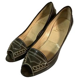 Escarpins Peep Toe en cuir verni Christian Louboutin Marron Gris anthracite
