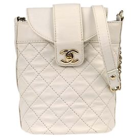 Chanel Vintage CC Turnlock Flap Leather Blanc