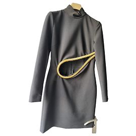 Robe noire Elie Saab avec détail doré Noir