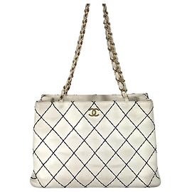 Sac Chanel Wild Stitch CC Coco Mark Logo Blanc Bleu Marine