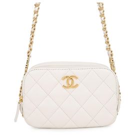 Bolsa de Ombro Chanel Matelassé White Branco