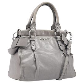 Miu Miu Handtasche Leder 2way Grau Silber Auth yk20762M Braun Silber