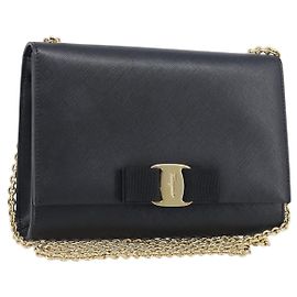 Bolsa de Ombro Salvatore Ferragamo Vala Chain em Couro Preto e Ouro Auth 199639V Preto Dourado