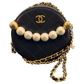 2019 Chanel Quilted Goatskin Chic Pearls Chain Round Clutch With Chain Shoulder Bag Other