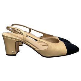CHANEL Two-Tone Slingback Pumps - EU 42 Pre-owned Other