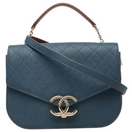 Bolsa Chanel Matelassé Half Coco Azul
