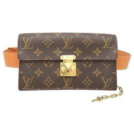 Louis Vuitton LV Gürteltasche PM Braun