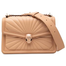 Bulgari Bolsa de Ombro Bvlgari Serpenti Forever Medium em couro de bezerro acolchoado Beige Diamond Blast Bege