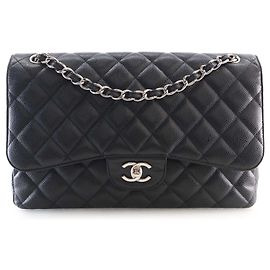 Chanel Black Jumbo Classic Caviar Double Flap Nero