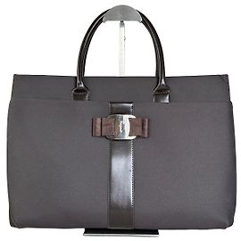 Salvatore Ferragamo Bolsa vintage Ferragamo em nylon com acabamento em couro Preto Castanho Preto