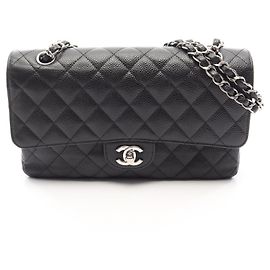 Borsa a tracolla Chanel Matelassé Double Flap Nero
