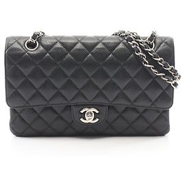 Borsa a tracolla Chanel Matelassé Double Flap Nero