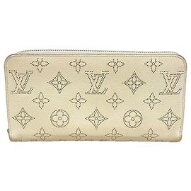 Louis Vuitton Mahina Zippy Wallet White