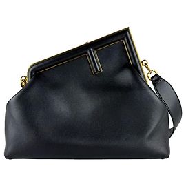 Sac à épaule Fendi en cuir noir Noir