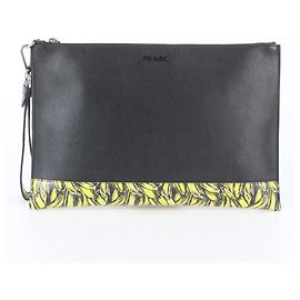 Pouch Prada in pelle Saffiano Nero Giallo