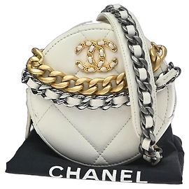 Chanel Chanel 19 Quilted Mini Blanc