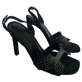 Hermès high-heeled sandals in black suede adorned with rhinestones Black