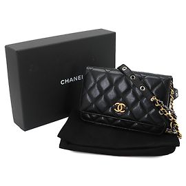 Cartera con cadena Chanel Matelassé en piel negra Negro