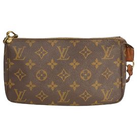Louis Vuitton Pochette Accessoires Monogram Marrom Monograma