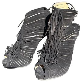 Christian Louboutin Botines Peep-Toe de Gamuza Negra con Flecos Negro