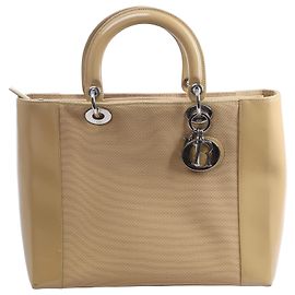 Bolsa Christian Dior Lady Dior em couro x canvas bege Bege