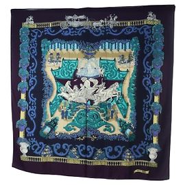 Hermès HERMES Carré 140
Le Paradis du Ray
Cachemire Navy Autre