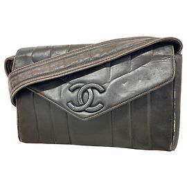 Bolso de hombro Chanel de piel de cordero negra Negro