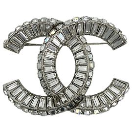 Broche Chanel com strass para mulheres Prata Branco