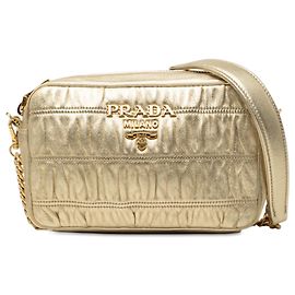 Bolsa Camera Prada em Nappa Gaufre Dourado Dourado
