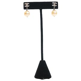 Orecchini Chanel Silver CC in ottone con strass e perle sintetiche Argento