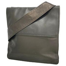 Borsa a tracolla Chanel in pelle nera Nero