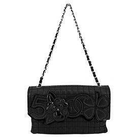 Borsa a tracolla Chanel Chocolate Bar in pelle di agnello nera Nero