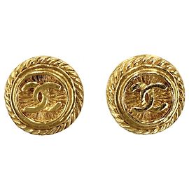 Brincos Chanel estilo vintage dourados Dourado