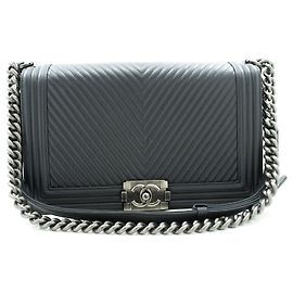 Chanel Boy Flap Chevron Calfskin New Medium Marrom