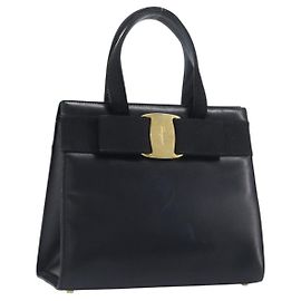 Bolsa Salvatore Ferragamo Vala em couro preto e dourado Auth 197630 Preto Dourado