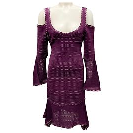 Vestido de cocktail Herve Leger Bordeaux Combo Kamryn Cold Shoulder em malha pointelle elástica Bordeaux