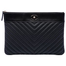 Pochette Chanel Medium Chevron Caviar Mademoiselle O Case Noire Noir