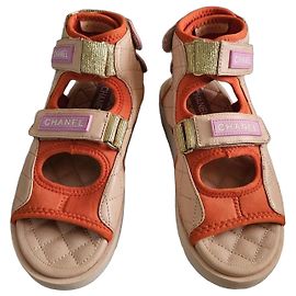 Sandales plateforme Chanel en cuir matelassé et daim Beige Orange